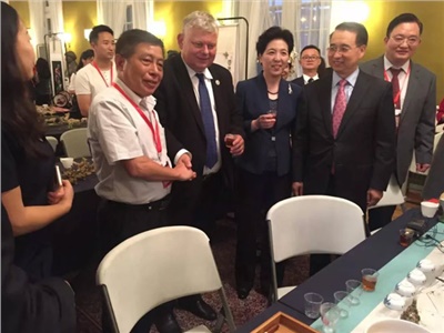 向世界展示中國非遺文化，湘益茯茶亮相湖南波蘭、捷克非遺交流周